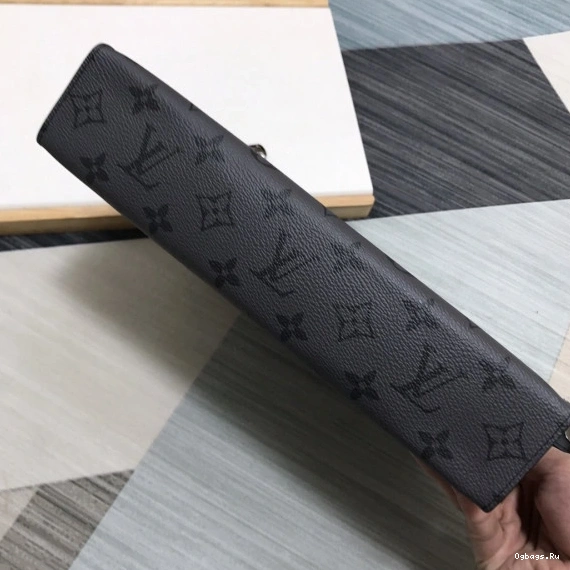 POCHETTE LOUIS VOYAGE VUITTON MM 1222